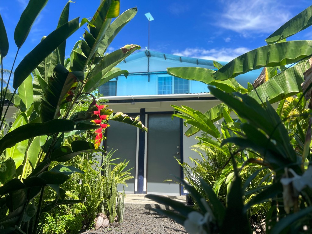 Island Hopper Hotel 10 cozy, airconditioned rooms, restaurant